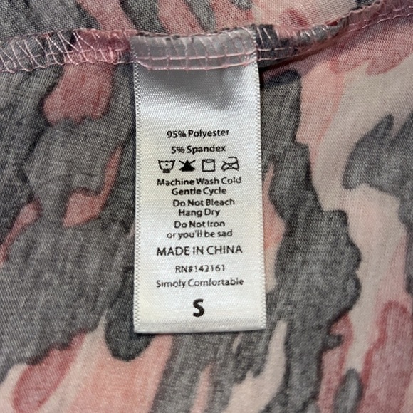 LulaRoe Pink Camo Midi Short Sleeve Round Neck Q52* - Picture 4 of 5